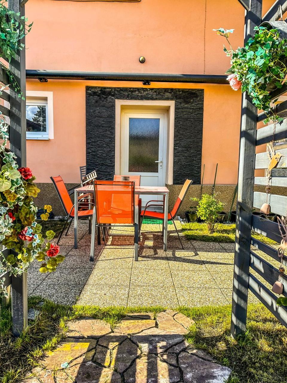 Apartman Pod Hradem Horšovský Týn Esterno foto